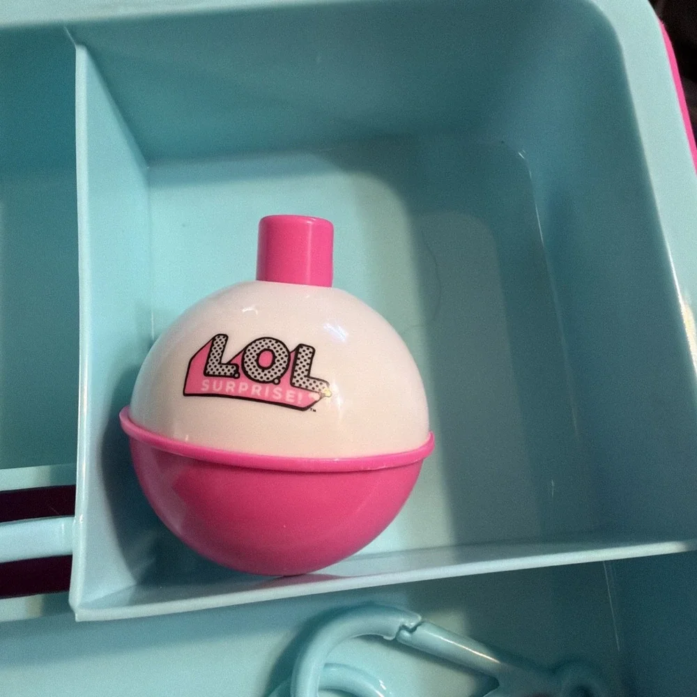 L.O.L Surprise Play Box Tackle Box Accessories‎ Storage Case Comes w/ 2 Bobber+